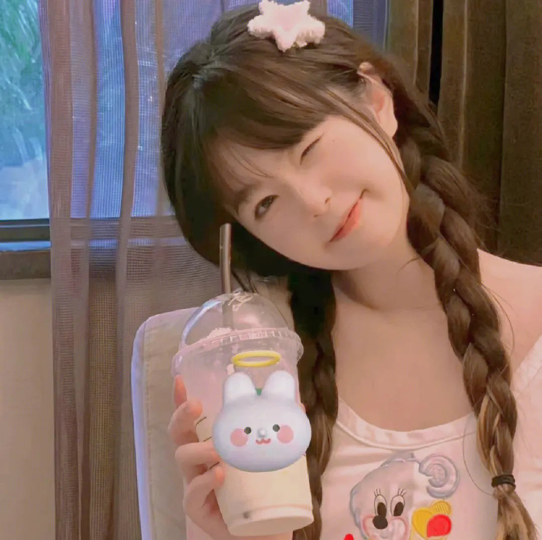 明天，我会成为谁的女友